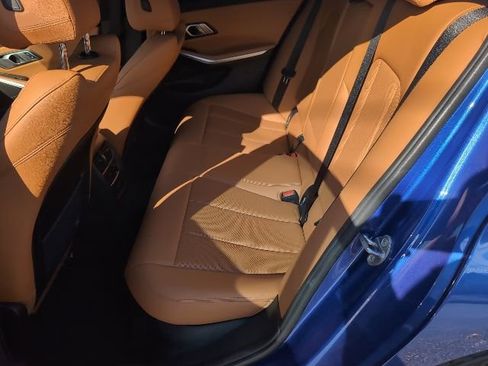 Used 2022 BMW 330i Sedan w/ M Sport Package image 26