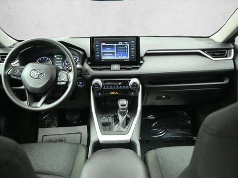 Used 2022 Toyota RAV4 XLE image 21