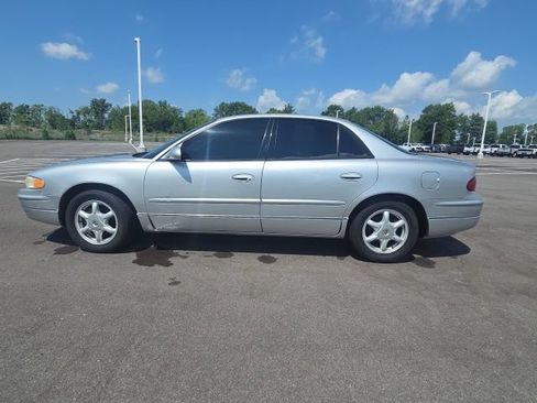 Used 2002 Buick Regal LS w/ LS Premium Pkg FWD image 12