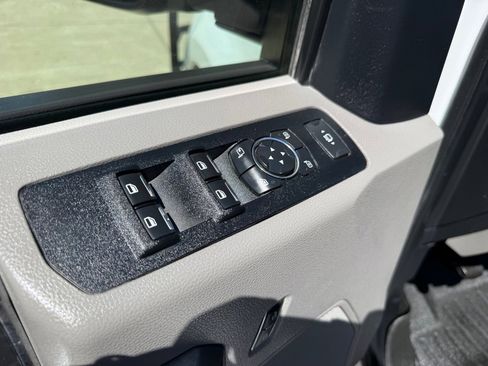 Used 2021 Ford F250 XLT w/ XLT Premium Package AWD/4WD image 21