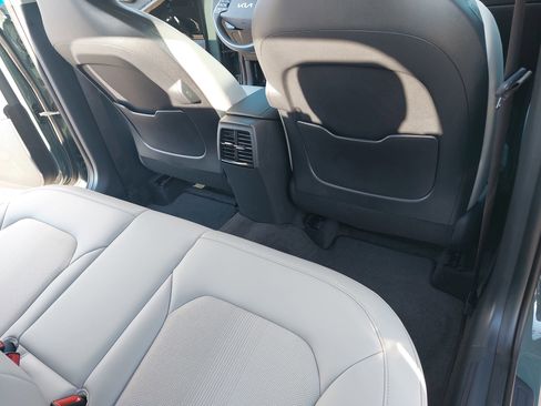 New 2026 Kia Niro EX image 12