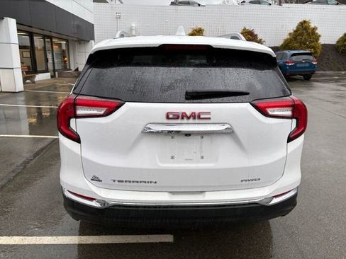 Used 2022 GMC Terrain SLT image 4
