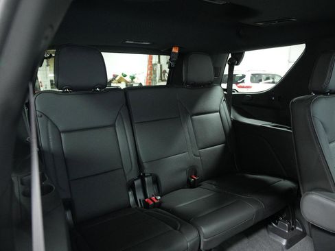 Used 2024 GMC Yukon Denali w/ Advanced Technology Package image 19