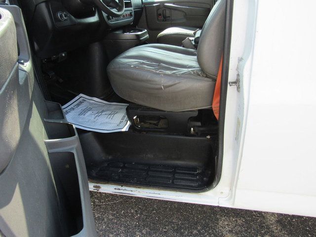Used 2014 Chevrolet Express 2500 RWD image 27