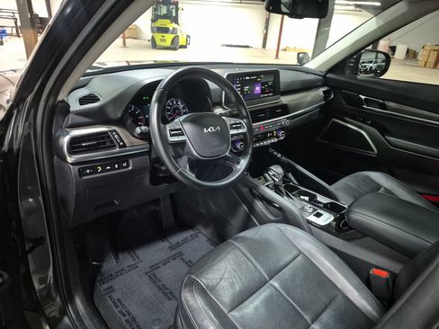 Used 2022 Kia Telluride EX w/ Towing Package FWD image 11