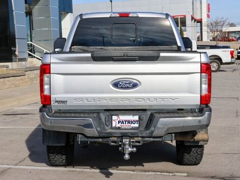 Used 2017 Ford F250 XLT w/ XLT Value Package image 4