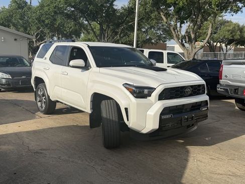 Used 2025 Toyota 4Runner TRD Sport image 3