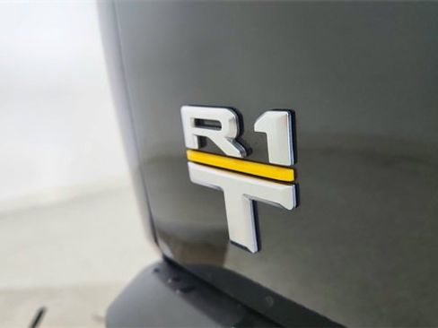 Used 2023 Rivian R1T Adventure image 19