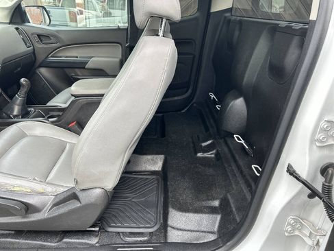 Used 2015 Chevrolet Colorado 2WD Extended Cab image 12