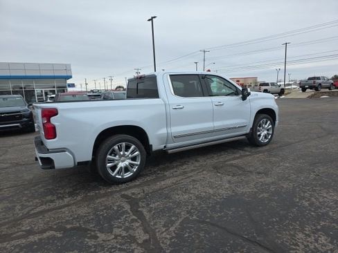 New 2026 Chevrolet Silverado 1500 High Country AWD/4WD image 14