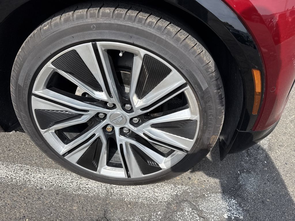 Used 2024 Cadillac Lyriq Luxury AWD/4WD image 26
