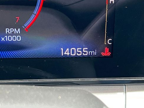 Used 2025 Chevrolet Trax LT image 34