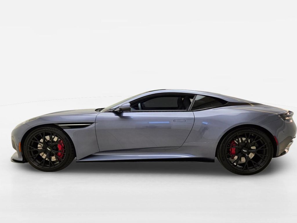 Used 2025 Aston Martin DB12 Coupe RWD image 12