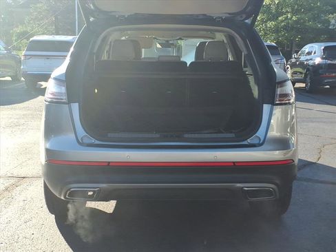 Used 2022 Lincoln Nautilus Reserve image 7