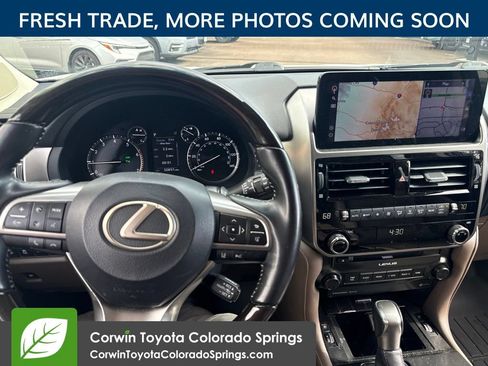 Used 2022 Lexus GX 460 Premium w/ Premium Package AWD/4WD image 11