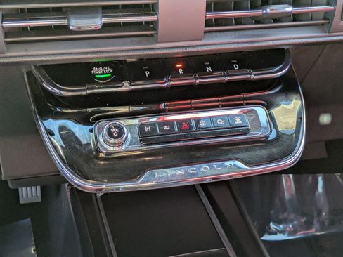 Used 2025 Lincoln Corsair Grand Touring image 26