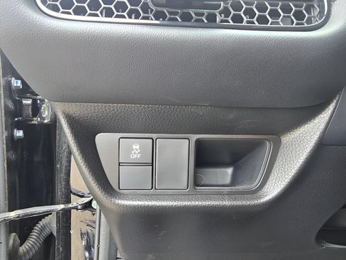 Used 2025 Honda HR-V LX image 24