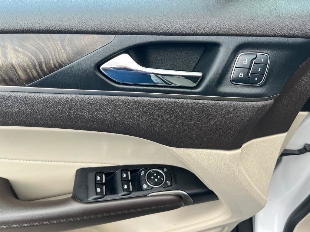 Used 2017 Lincoln MKC Reserve AWD/4WD image 10