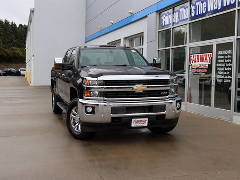 Used 2016 Chevrolet Silverado 3500 LTZ image 40