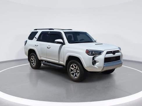 Used 2023 Toyota 4Runner TRD Off-Road Premium w/ Moonroof Package AWD/4WD image 2