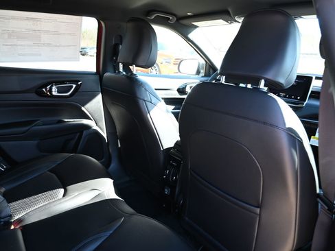 New 2026 Jeep Compass Latitude image 23