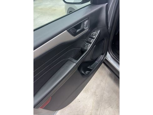 Used 2022 Ford Escape SE FWD image 12
