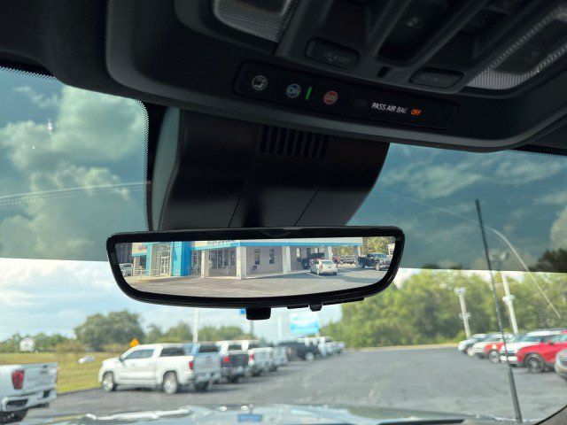 Used 2025 GMC Sierra 2500 Denali Ultimate AWD/4WD image 30