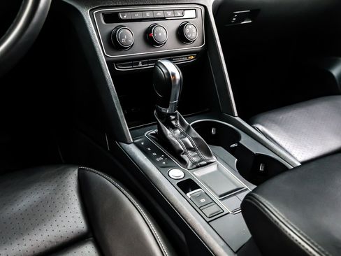 Used 2018 Volkswagen Atlas SE image 6