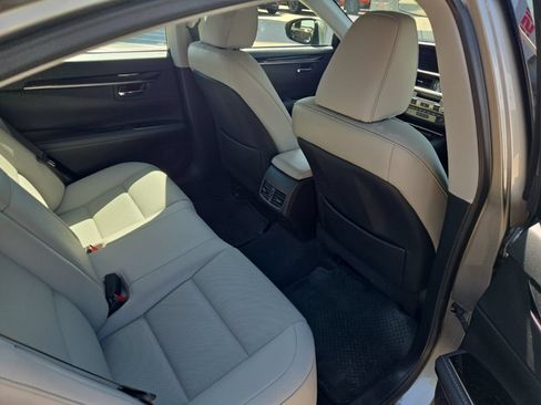 Used 2017 Lexus ES 350 w/ Accessory Package 2 FWD image 9