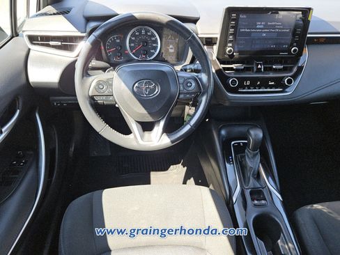 Used 2022 Toyota Corolla SE FWD image 12