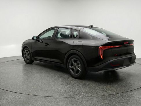 Used 2025 Kia K4 FWD image 6