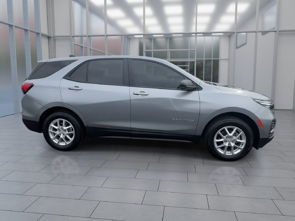 Used 2023 Chevrolet Equinox LS w/ LPO, Floor Liner Package AWD/4WD image 9
