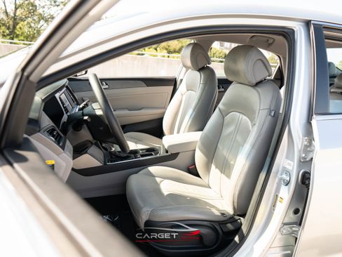 Used 2017 Hyundai Sonata SE image 12