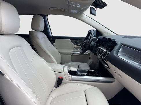 Used 2021 Mercedes-Benz GLA 250 image 41