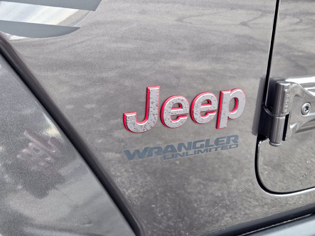 Used 2018 Jeep Wrangler Unlimited Rubicon AWD/4WD image 11