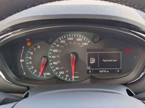 Used 2022 Chevrolet Trax LT w/ LT Convenience Package image 29