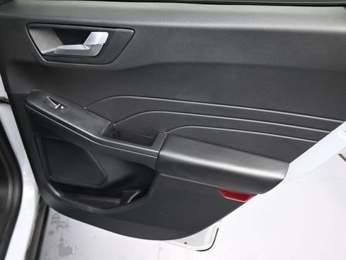 Used 2025 Ford Escape ST-Line Select AWD/4WD image 15