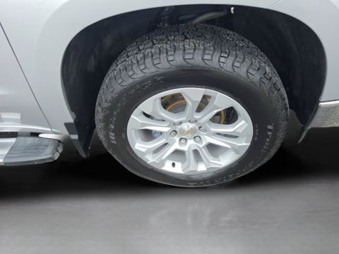 Used 2022 Chevrolet Silverado 1500 LTZ w/ LTZ Premium Package AWD/4WD image 35