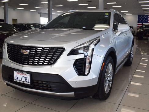 Used 2020 Cadillac XT4 Premium Luxury image 3