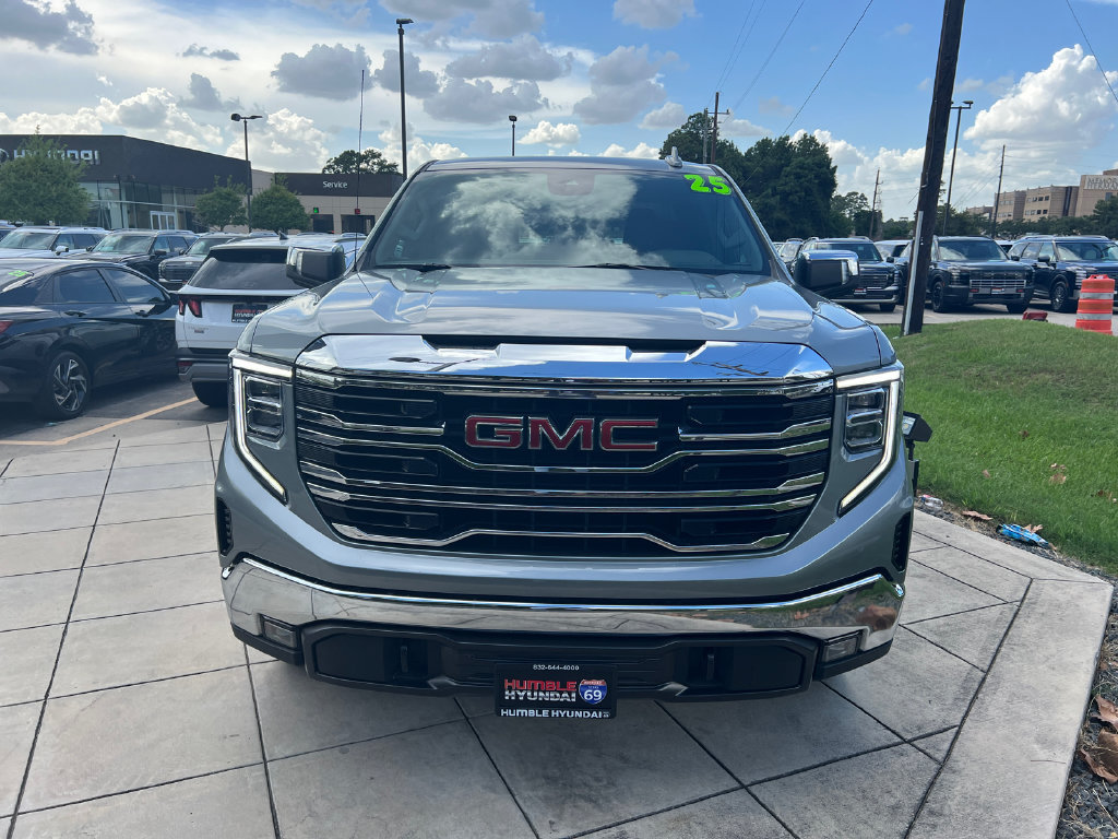 Used 2025 GMC Sierra 1500 SLT AWD/4WD image 2