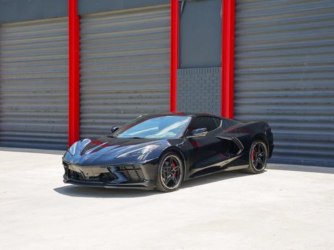 Used 2024 Chevrolet Corvette Stingray Coupe w/ 1LT RWD image 1