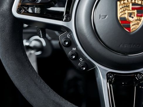 Used 2015 Porsche 918 Spyder w/Weissach Package image 68