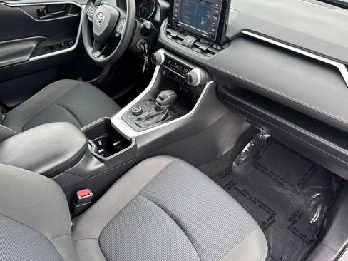 Certified 2022 Toyota RAV4 LE AWD/4WD image 15