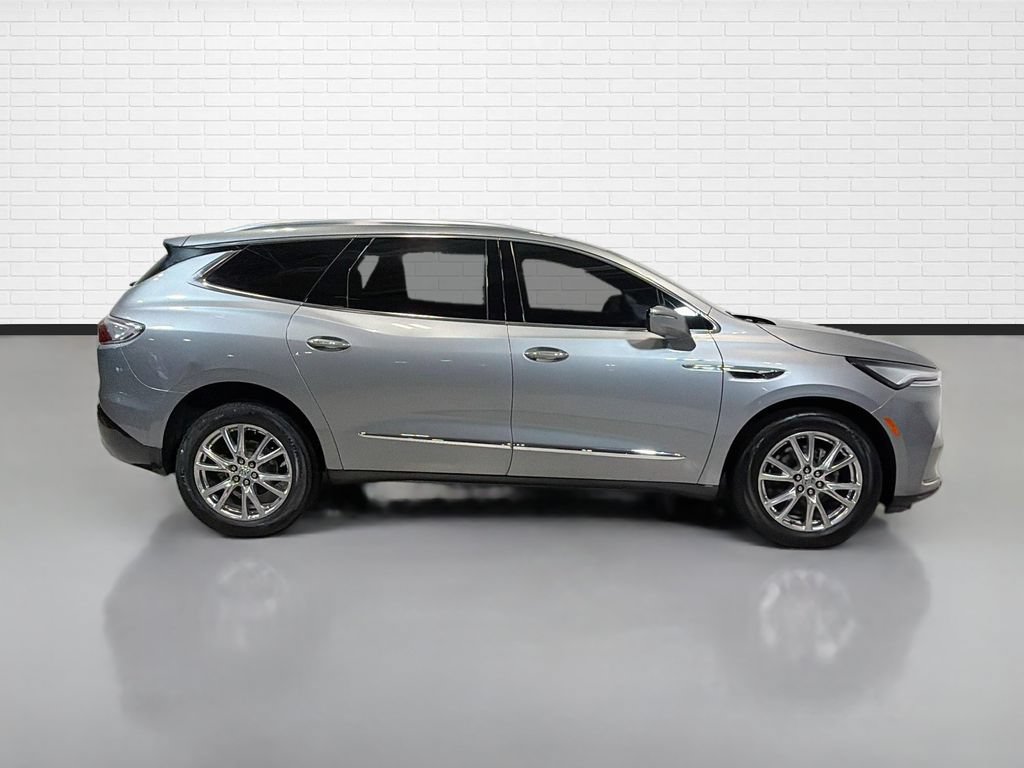 Used 2024 Buick Enclave Premium w/ Experience Buick Package AWD/4WD image 9