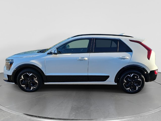 Used 2023 Kia Niro Wind w/ Wind Preserve Package FWD image 6