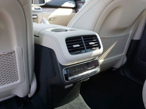 New 2026 Mercedes-Benz GLS 450 4MATIC image 38