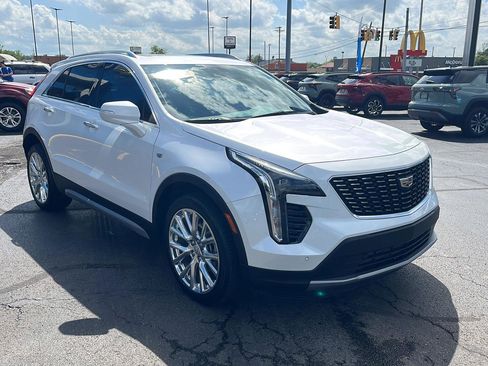 Used 2022 Cadillac XT4 Premium Luxury FWD image 7