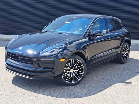 Used 2026 Porsche Macan image 1