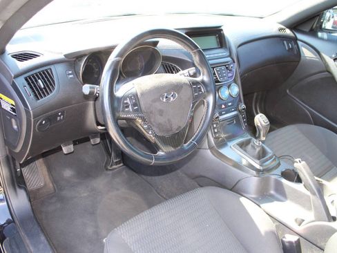 Used 2013 Hyundai Genesis 2.0T RWD image 13