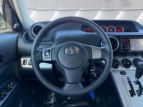 Used 2012 Scion xB FWD image 13